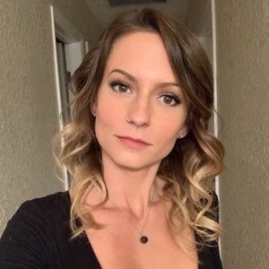 Meet your Posher, Demoria